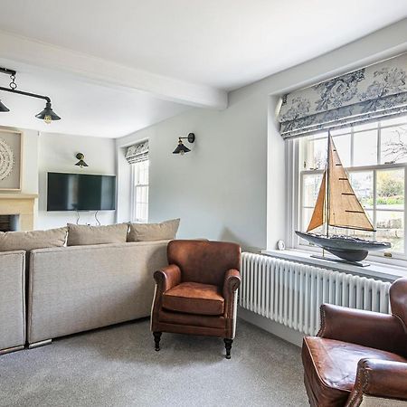 The Belle - A Lovingly Converted Grade II Listed Home From Home In Bakewell Exterior foto